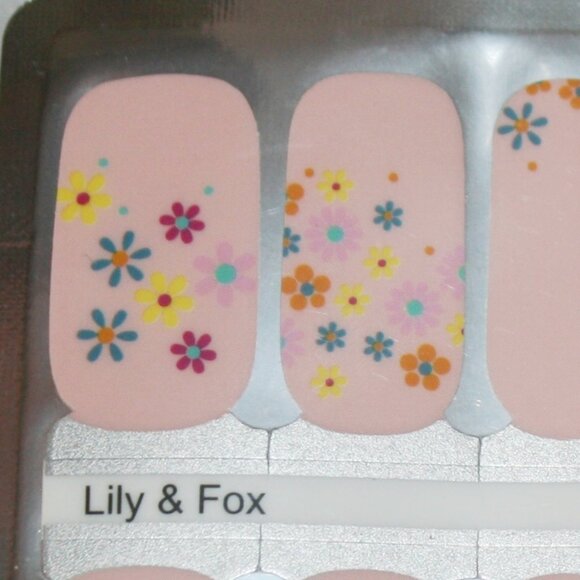3 For 15 - LILY & FOX - VIBRANT TREASURES Nail Stickers Wraps Strips Pink Daisy - Picture 3 of 10